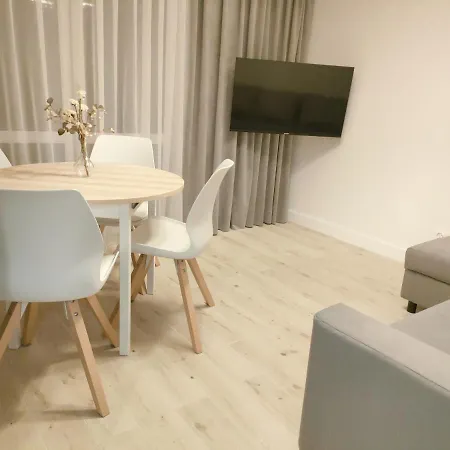 Apartament White